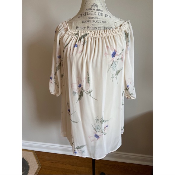 Off the shoulder, boho dress in size M. - Picture 3 of 3